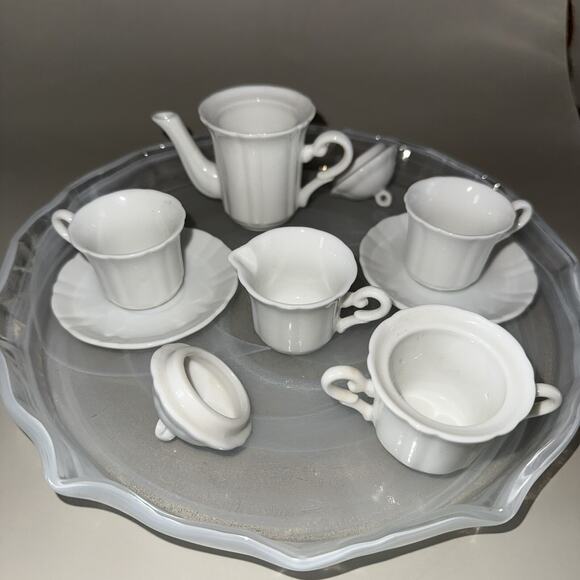 Vtg Dollhouse Miniature White Tea Set 10 Pcs Porcelain Kosta Boda Art Glass Dish - Picture 6 of 16